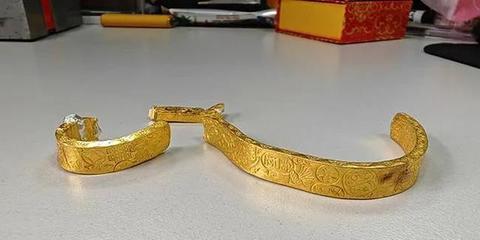 售价2万的金手镯,竟是拉面师傅做的?